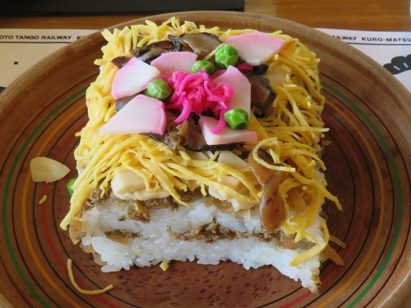 網野駅のばら寿司